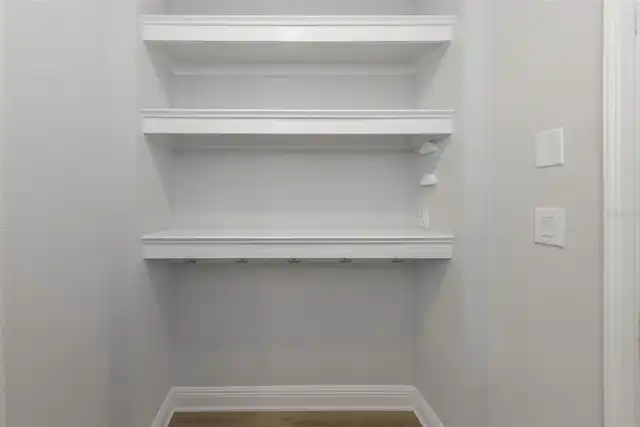 Listing Photo 17