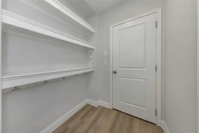Listing Photo 18