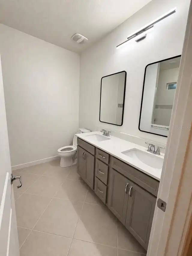 Listing Photo 11