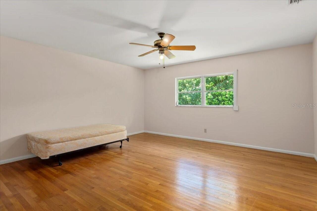 Listing Photo 34