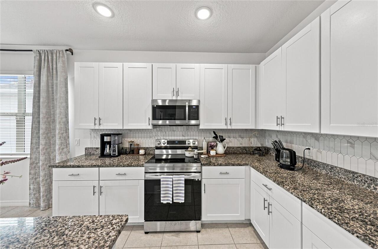 Listing Photo 14