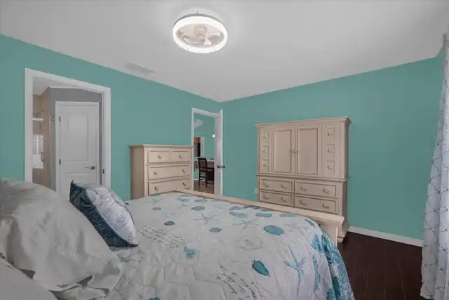Listing Photo 12