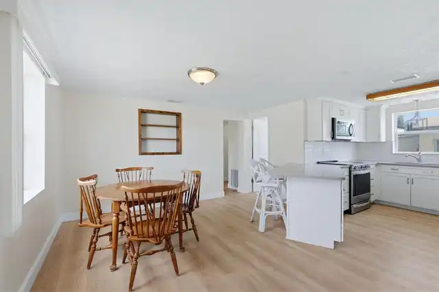 Listing Photo 8