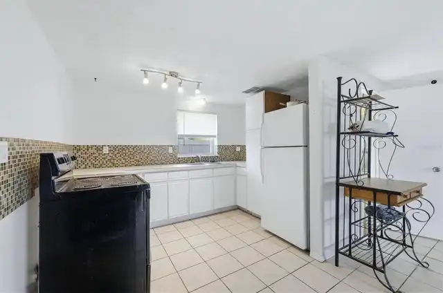 Listing Photo 28