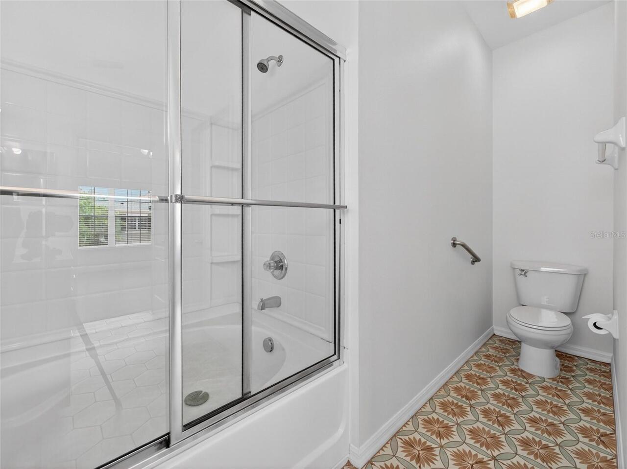 Listing Photo 15