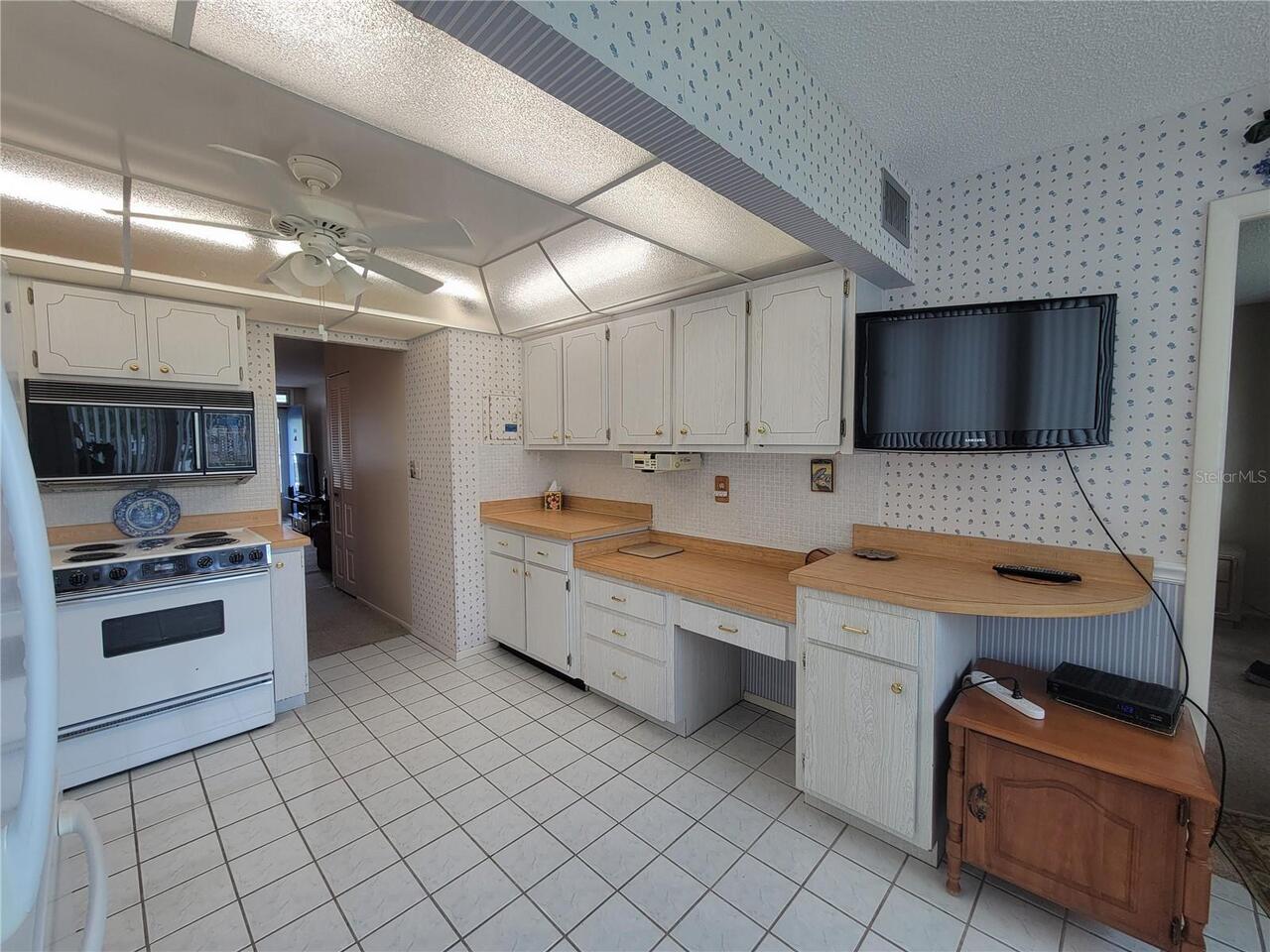 Listing Photo 11