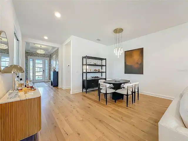 Listing Photo 9