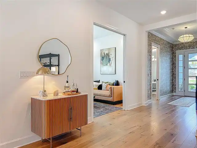 Listing Photo 10