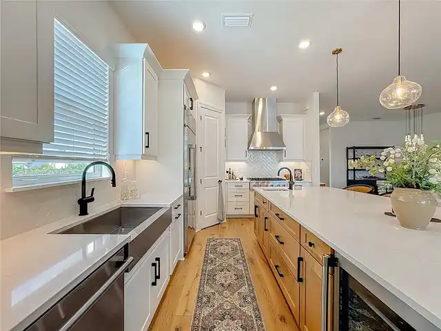Listing Photo 16