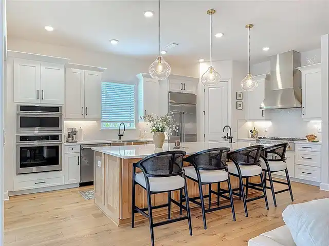 Listing Photo 19