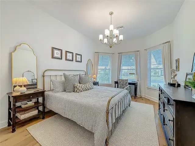Listing Photo 33