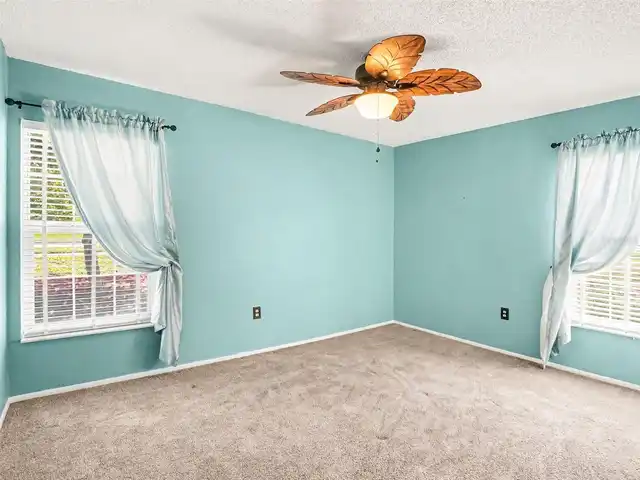 Listing Photo 19
