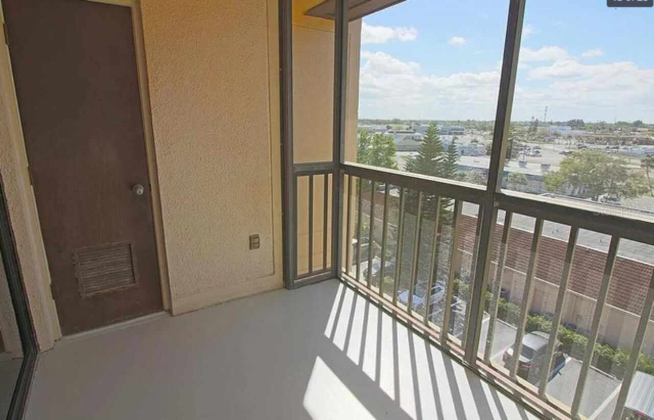 Listing Photo 8