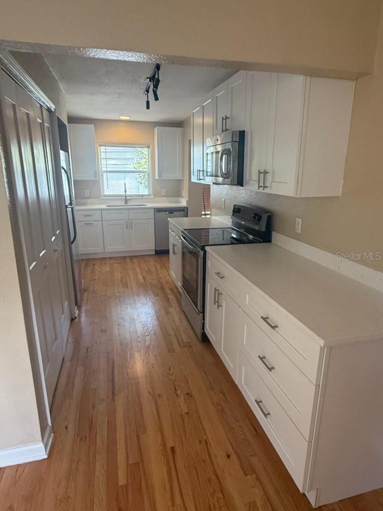 Listing Photo 6