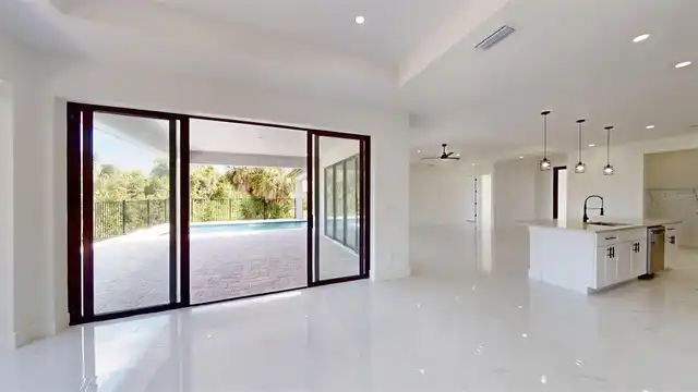Listing Photo 12