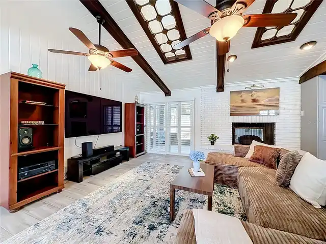 Listing Photo 17