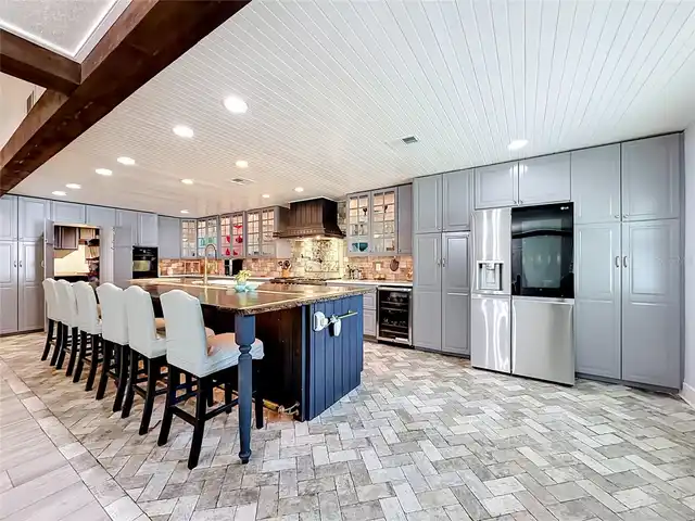 Listing Photo 19