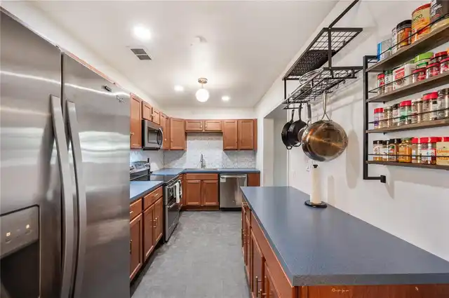 Listing Photo 17