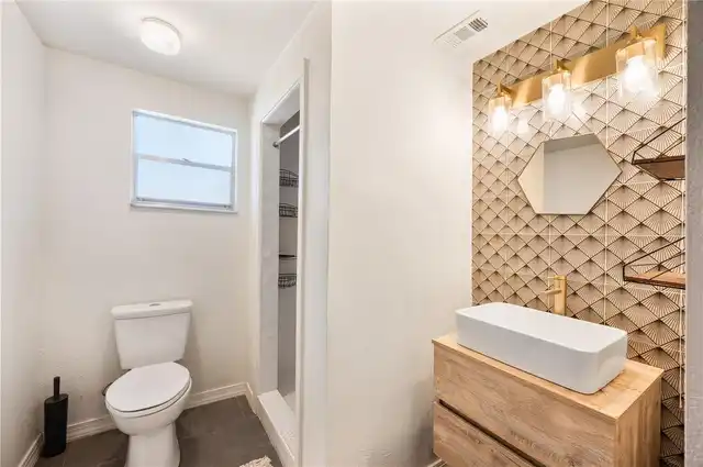 Listing Photo 23