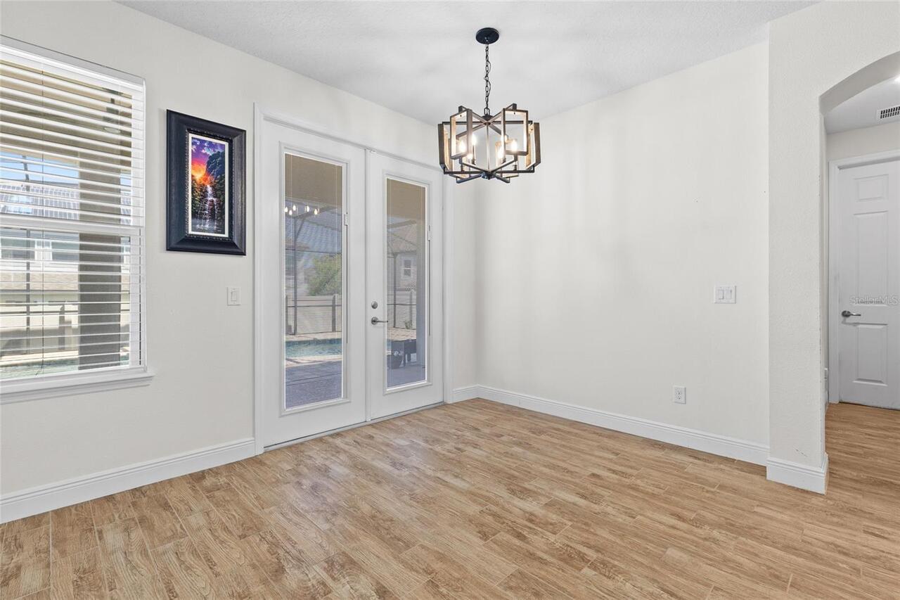 Listing Photo 14
