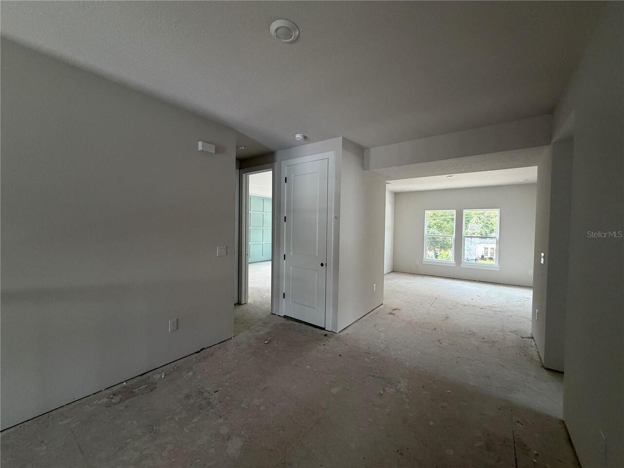 Listing Photo 11