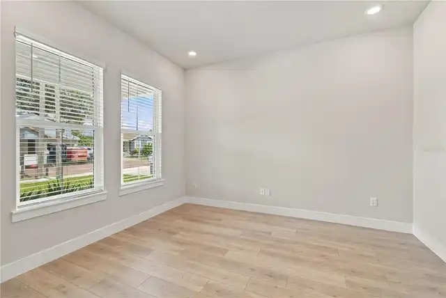 Listing Photo 14