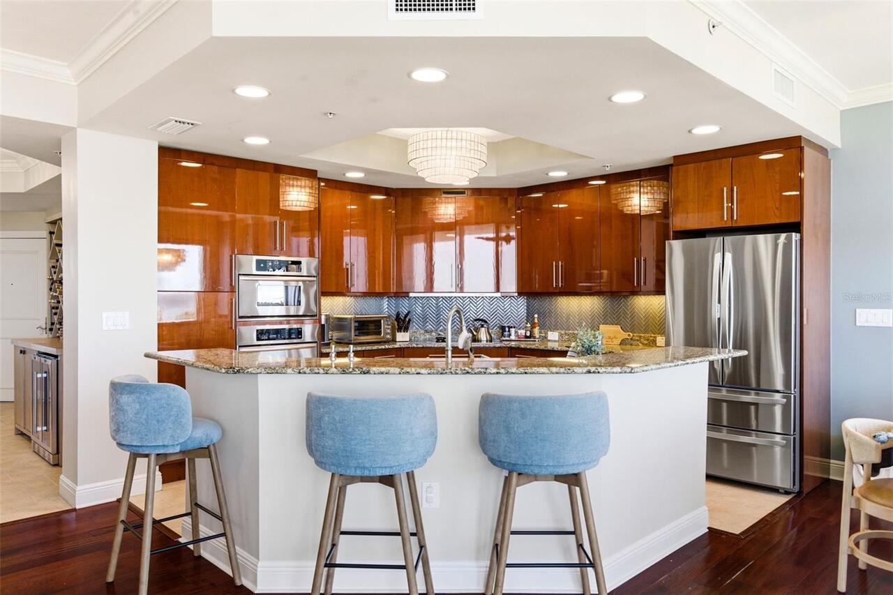 Listing Photo 12