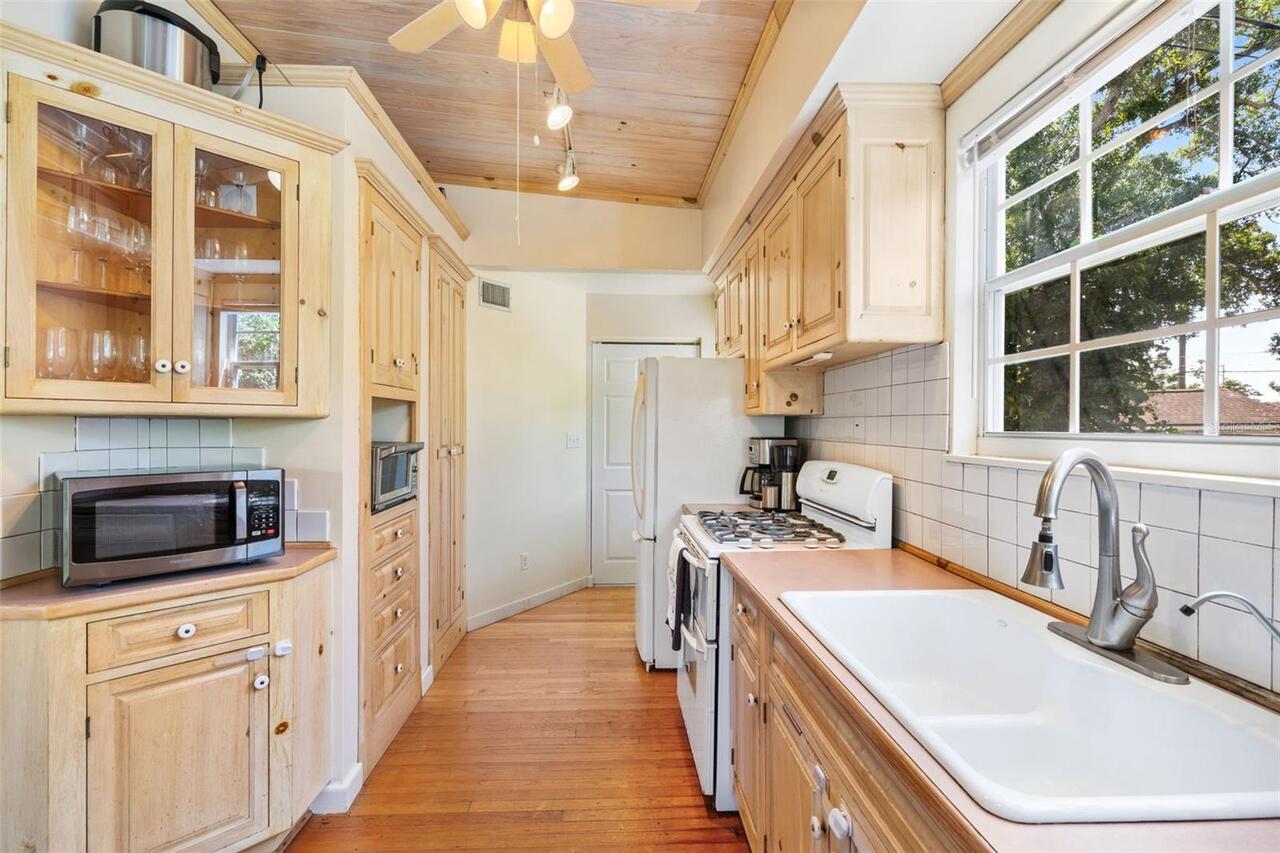 Listing Photo 16