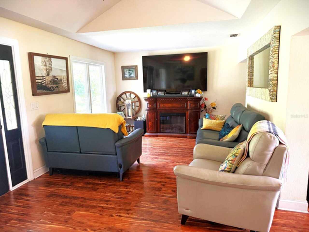 Listing Photo 6