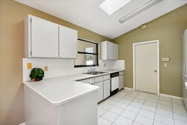 Listing Photo 20
