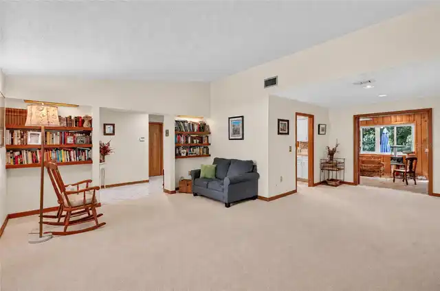 Listing Photo 13