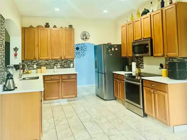 Listing Photo 8