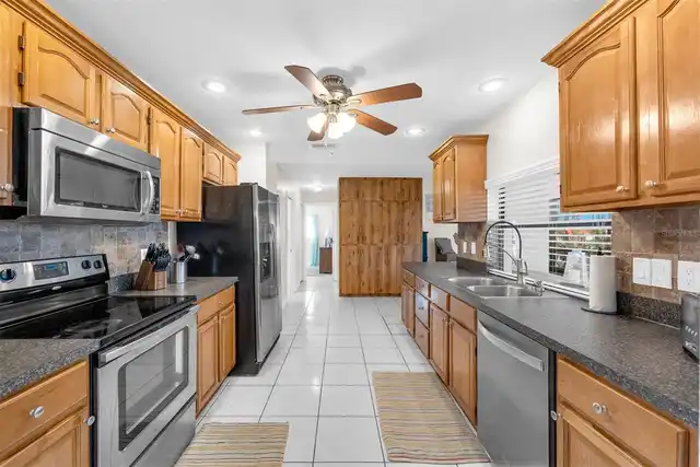 Listing Photo 16