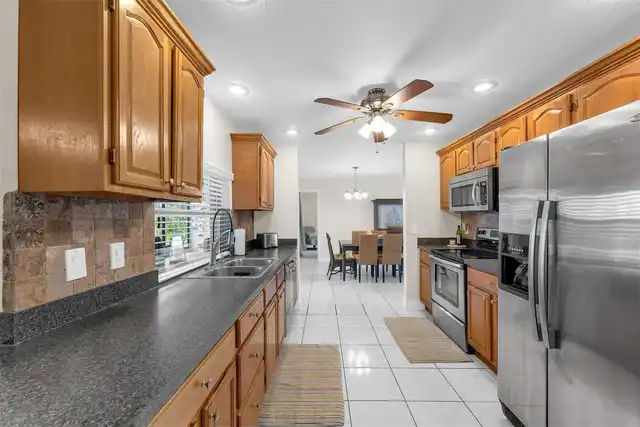 Listing Photo 18