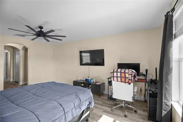 Listing Photo 34