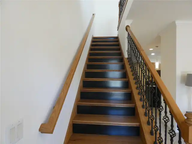Listing Photo 12