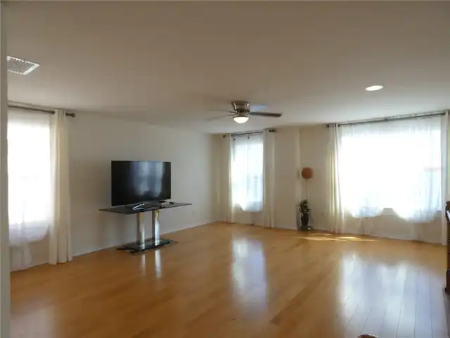 Listing Photo 13