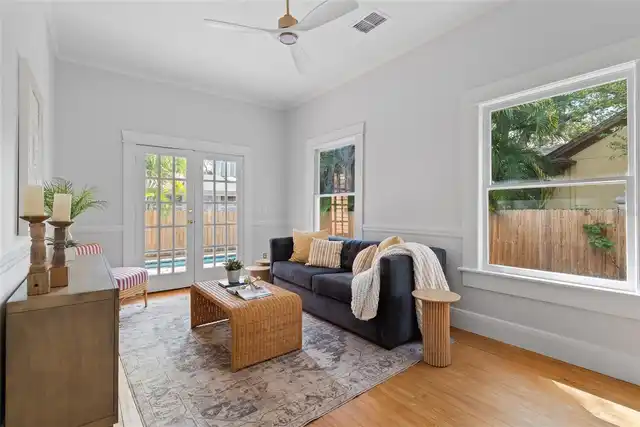Listing Photo 10