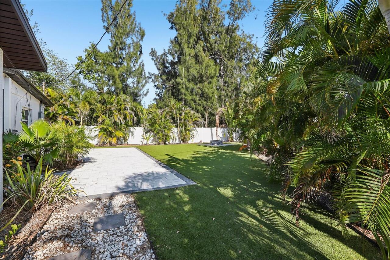 Listing Photo 16