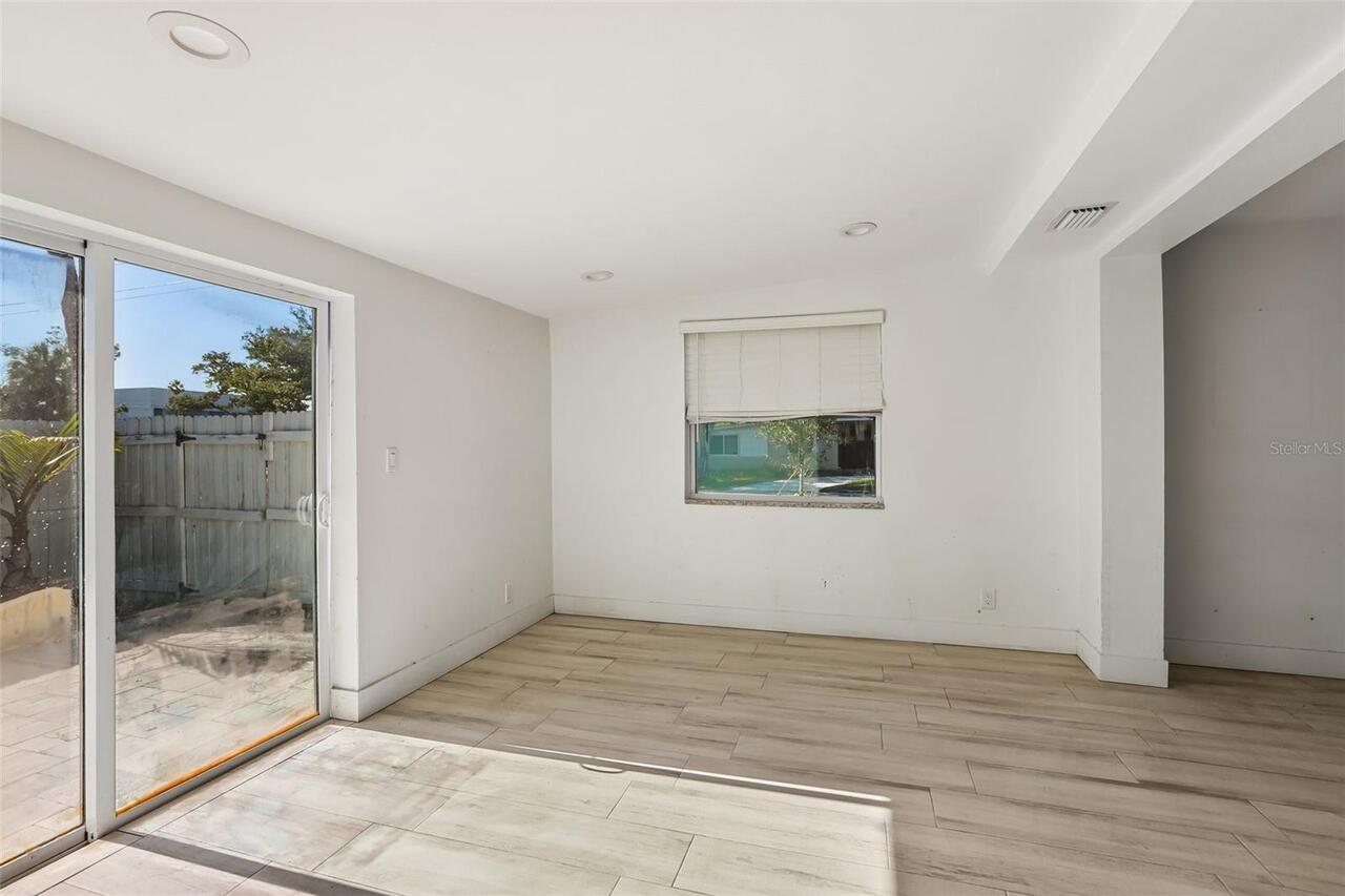 Listing Photo 33