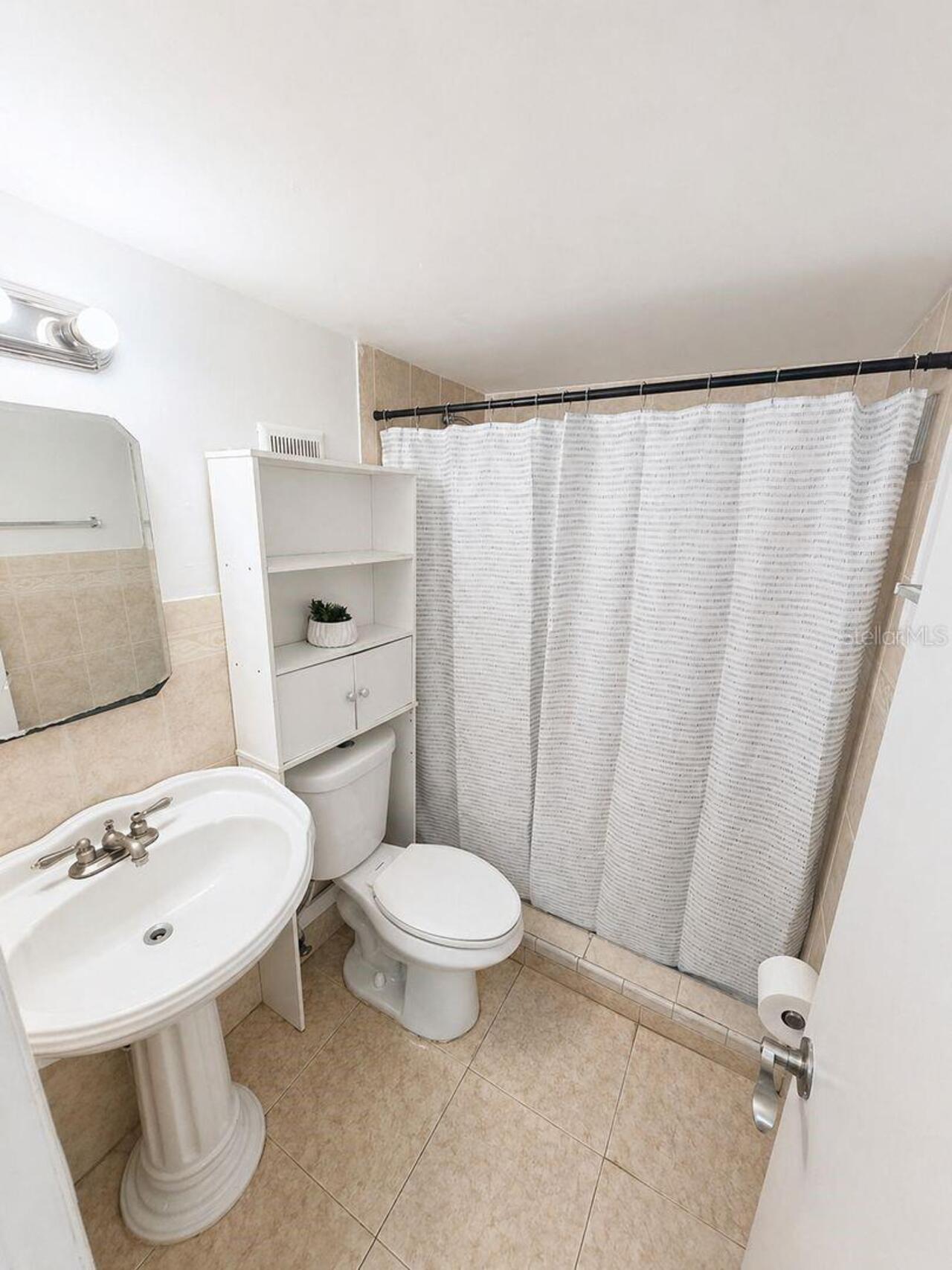 Listing Photo 9
