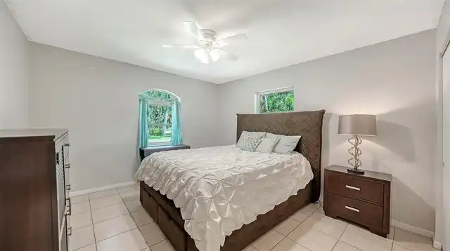 Listing Photo 16