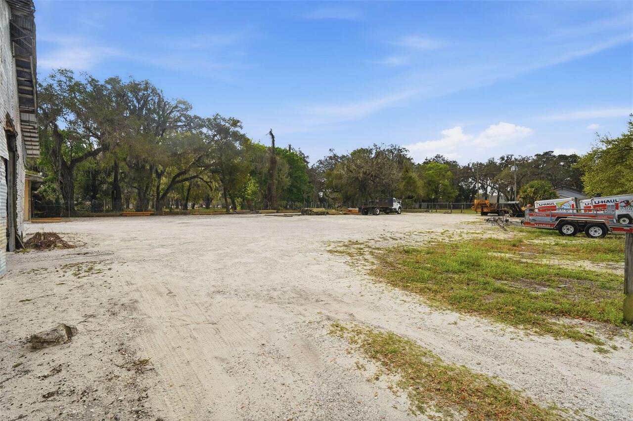 Listing Photo 15