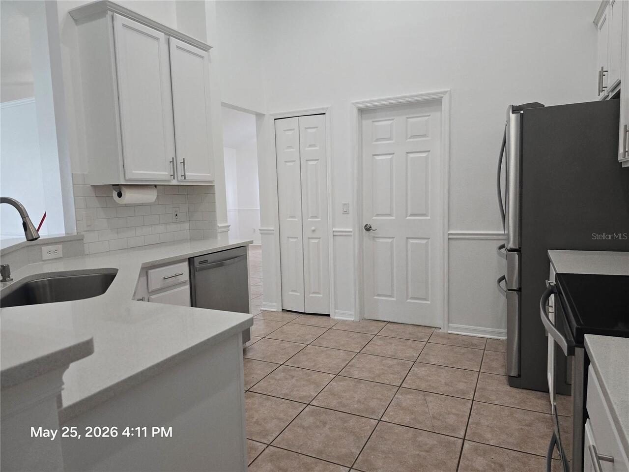 Listing Photo 12
