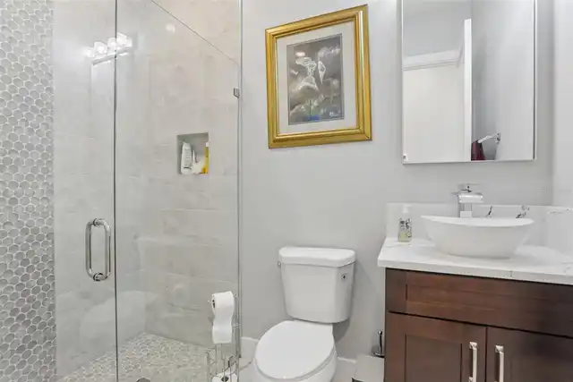 Listing Photo 17