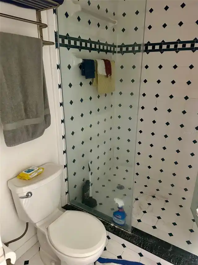 Listing Photo 11