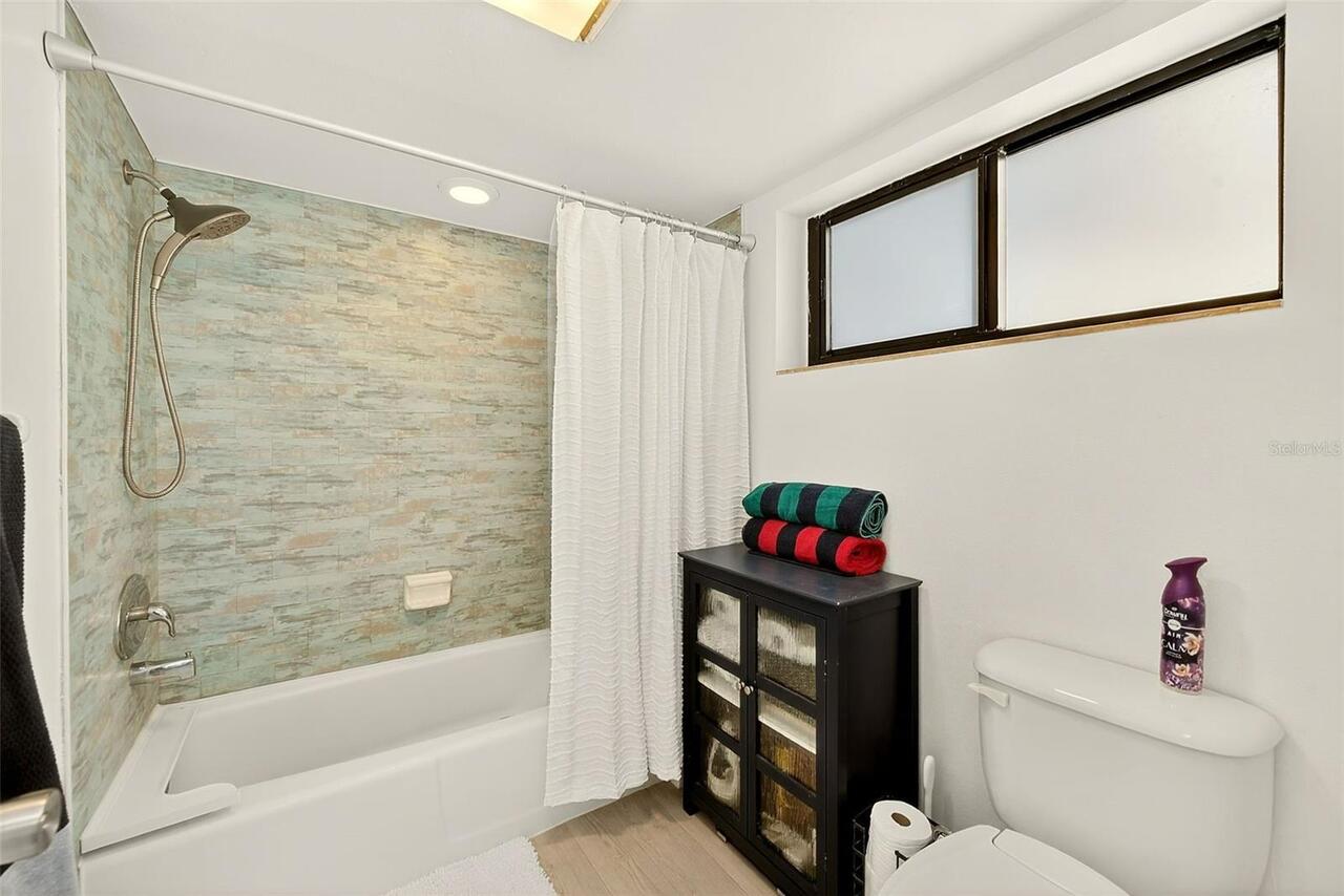 Listing Photo 28