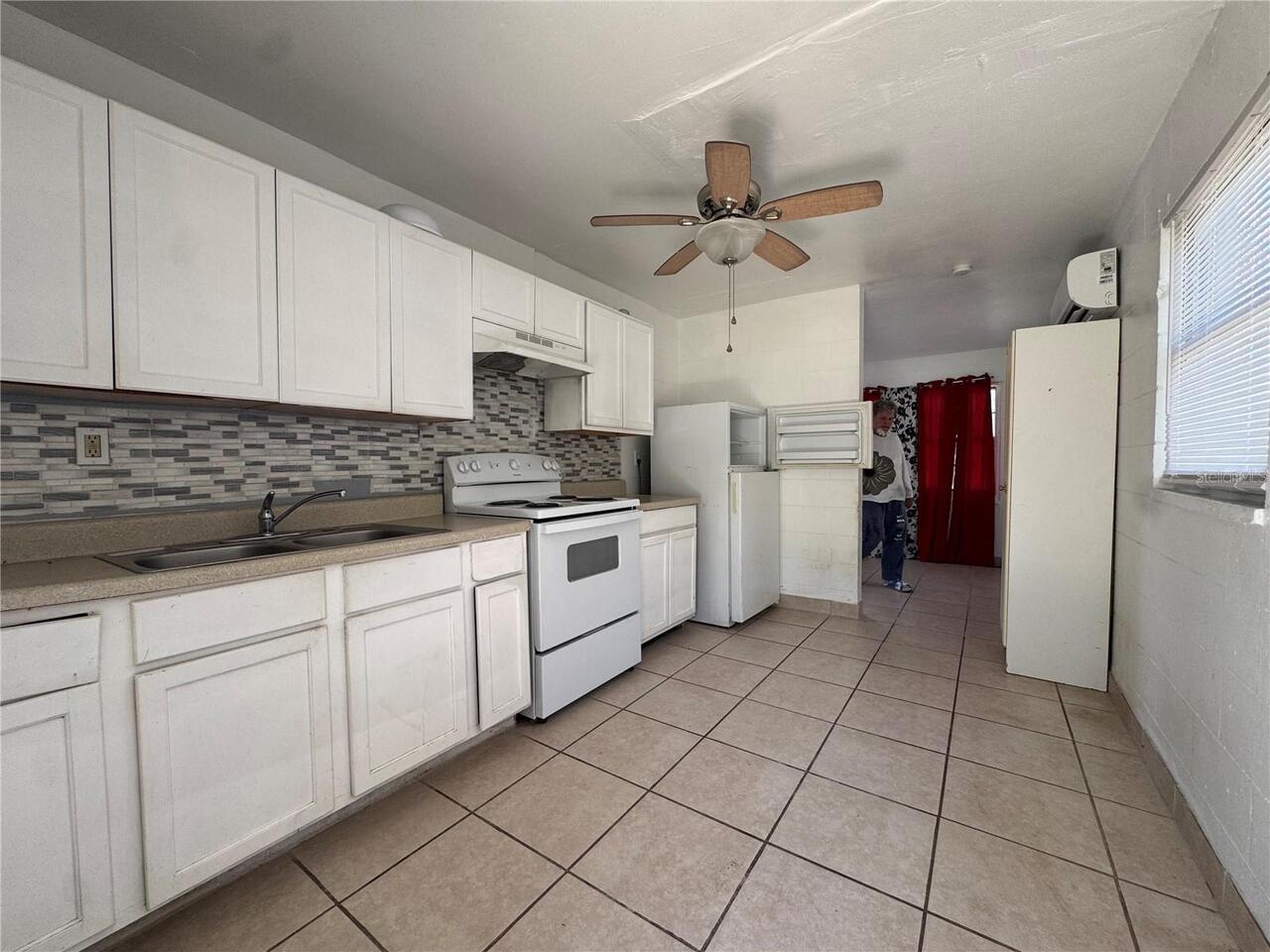 Listing Photo 8