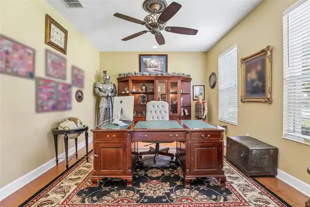 Listing Photo 14