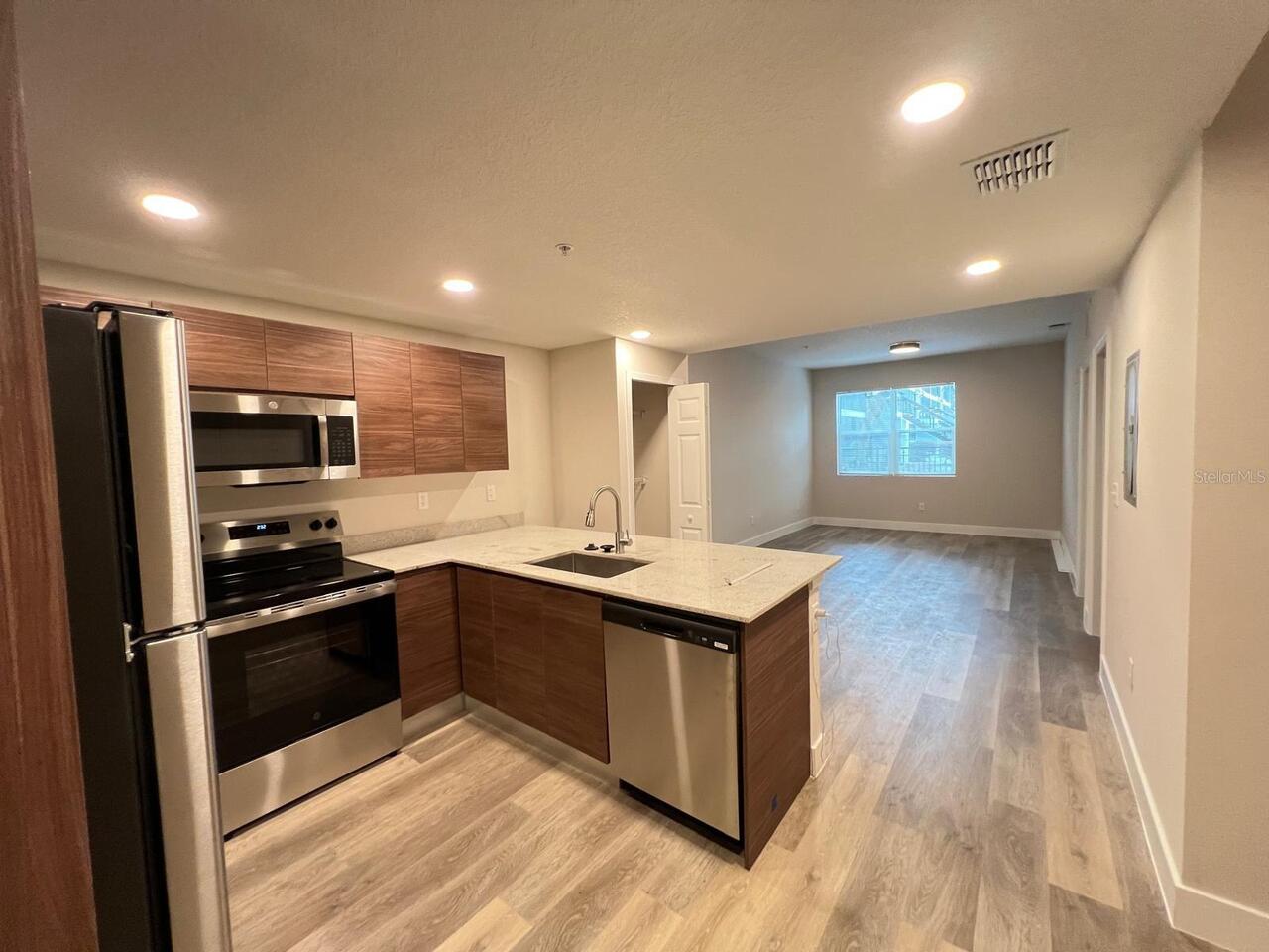 1BR, Residential Lease, 1BA, $1,250
Read More